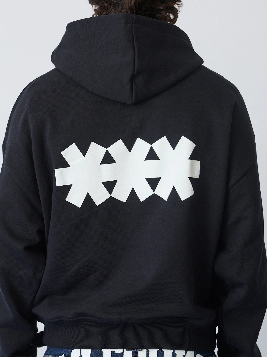 *** HOODIE BLACK