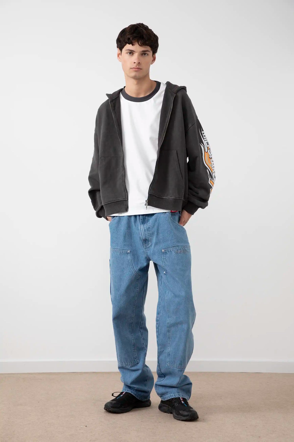 ORNG FLMS ZIPPER