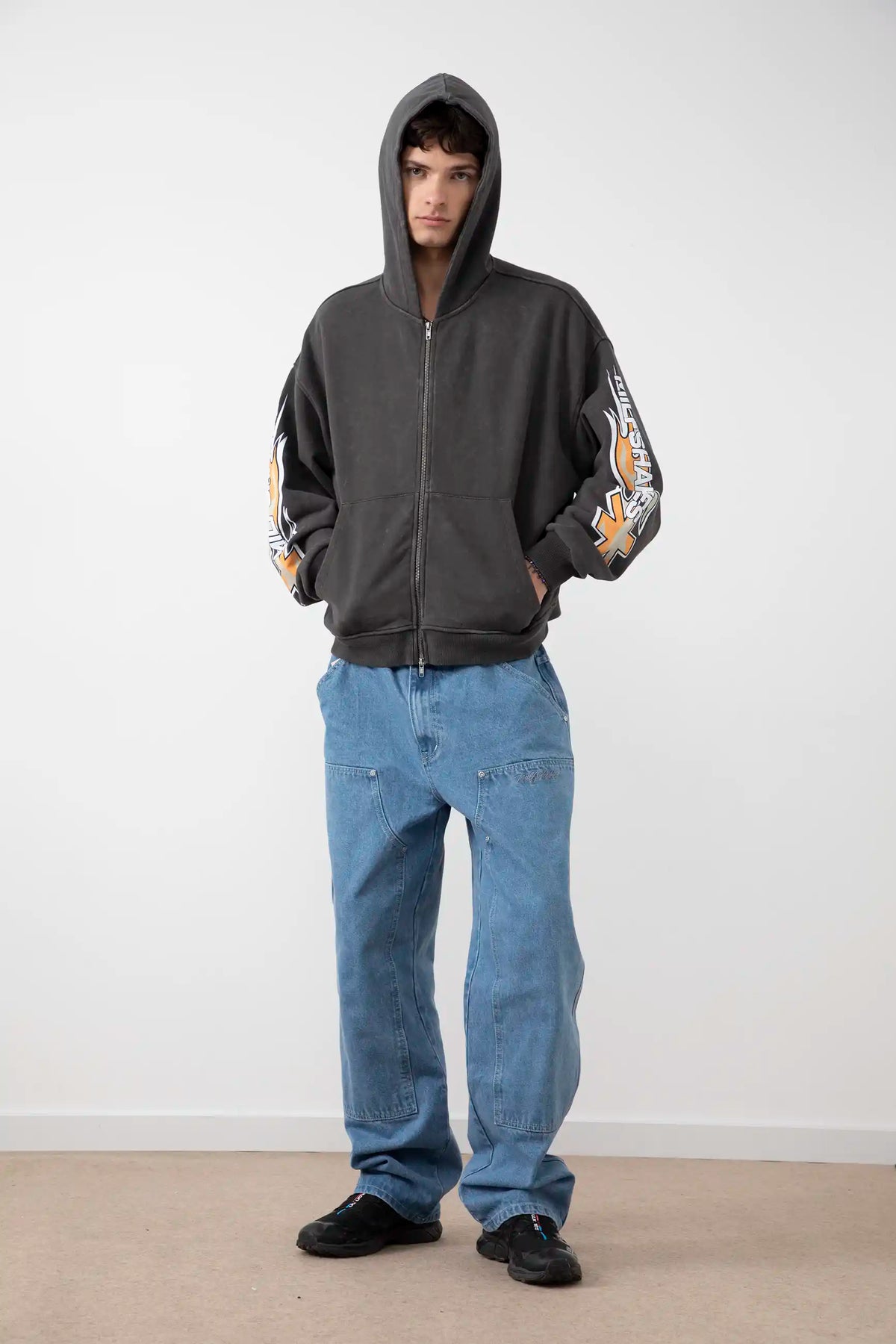 ORNG FLMS ZIPPER