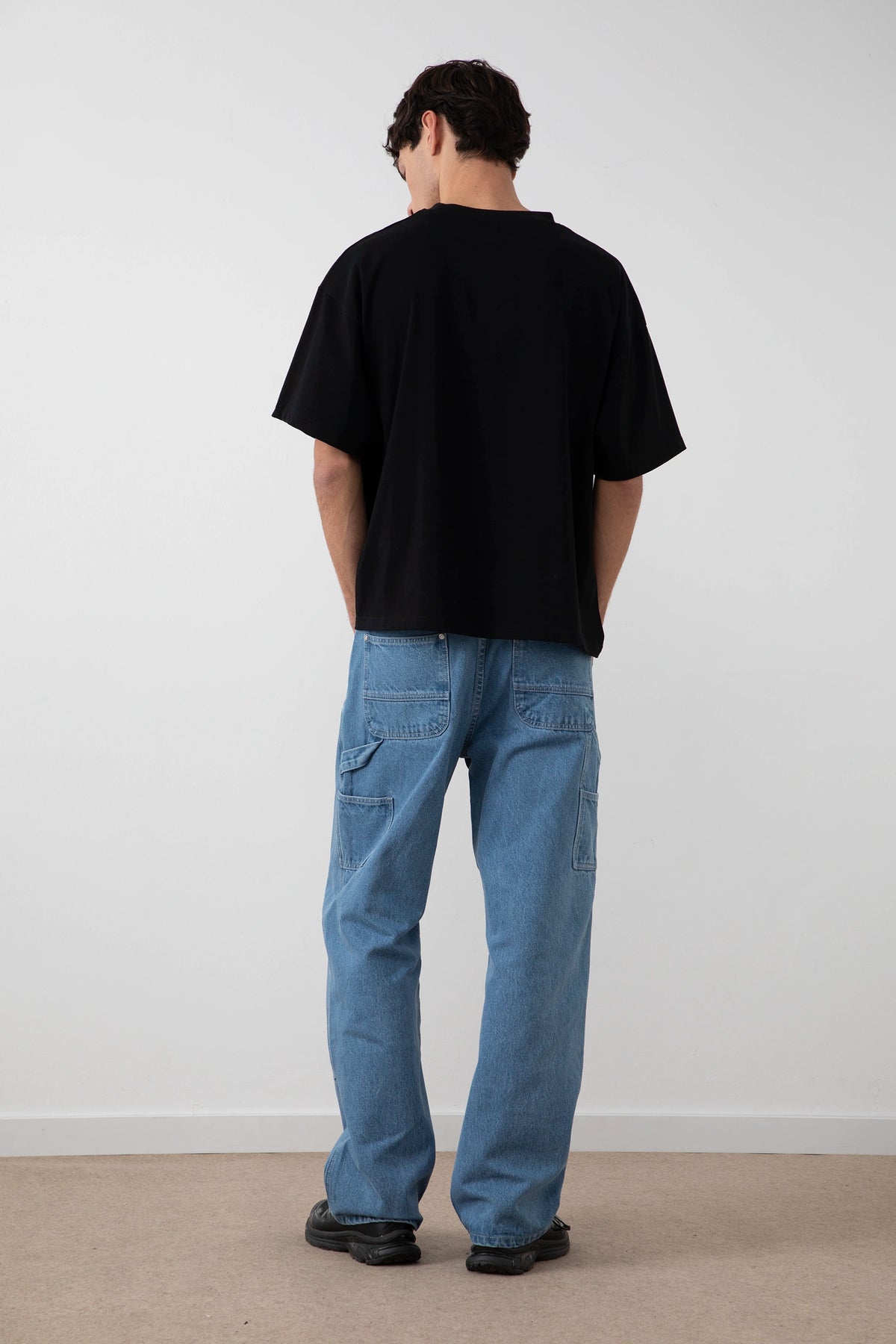 SOUVENIR TEE BLACK