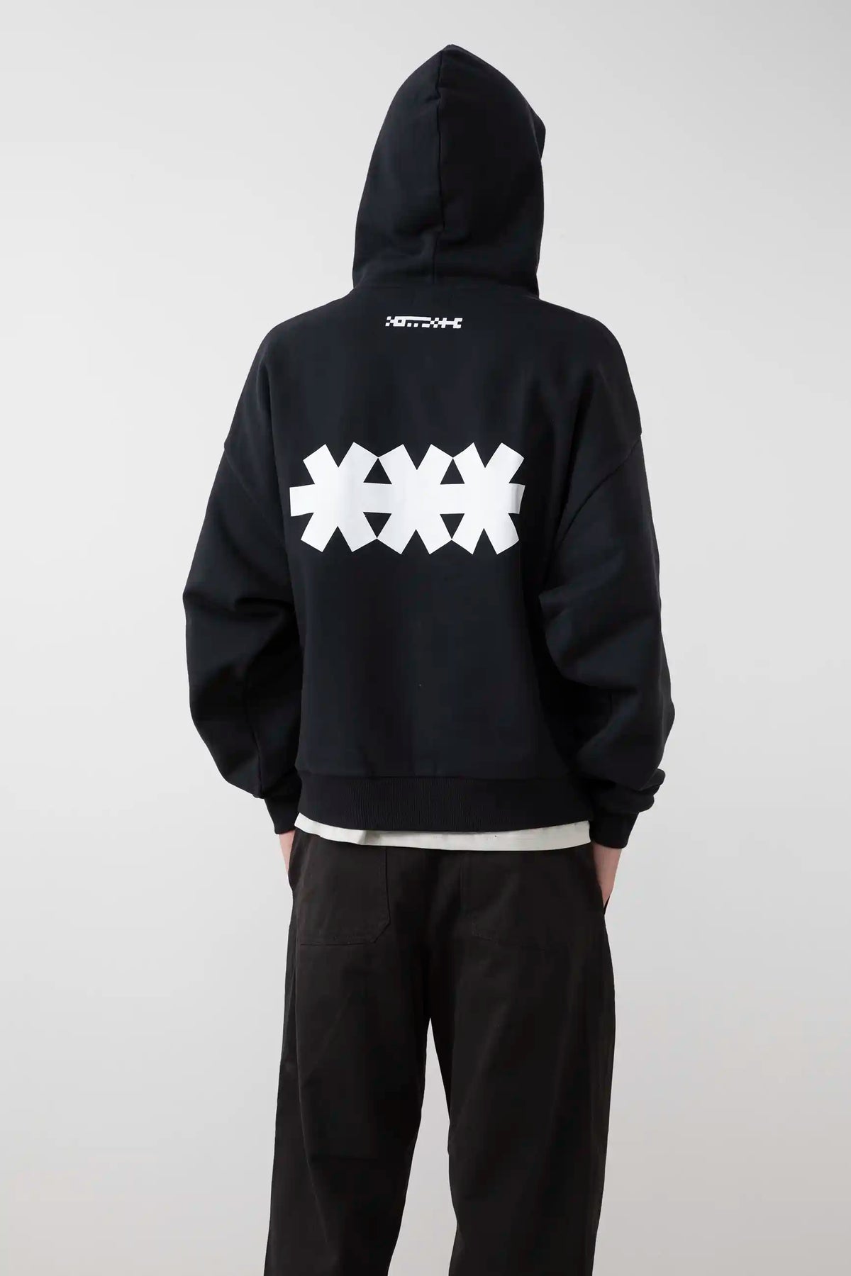 *** HOODIE BLACK