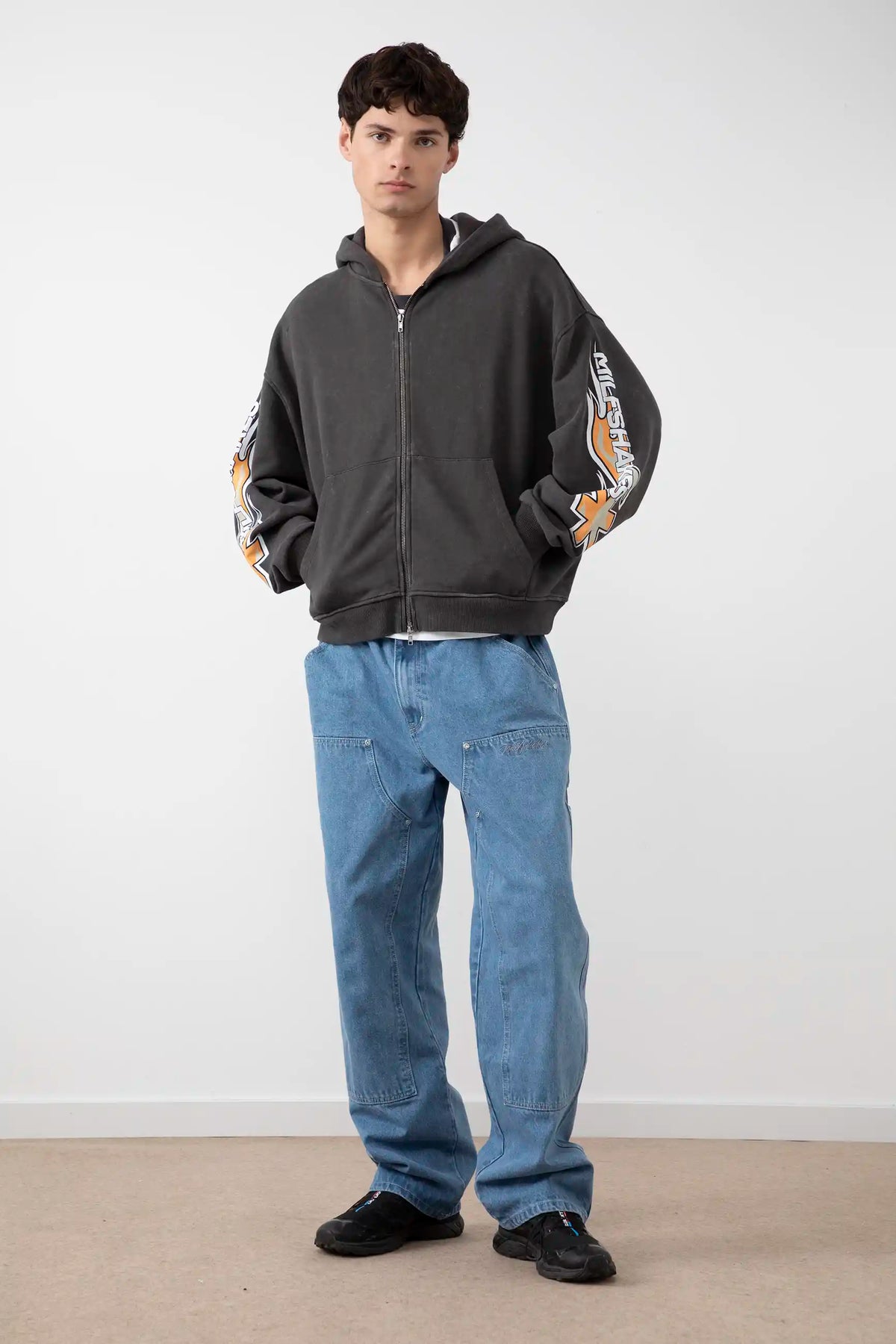 ORNG FLMS ZIPPER