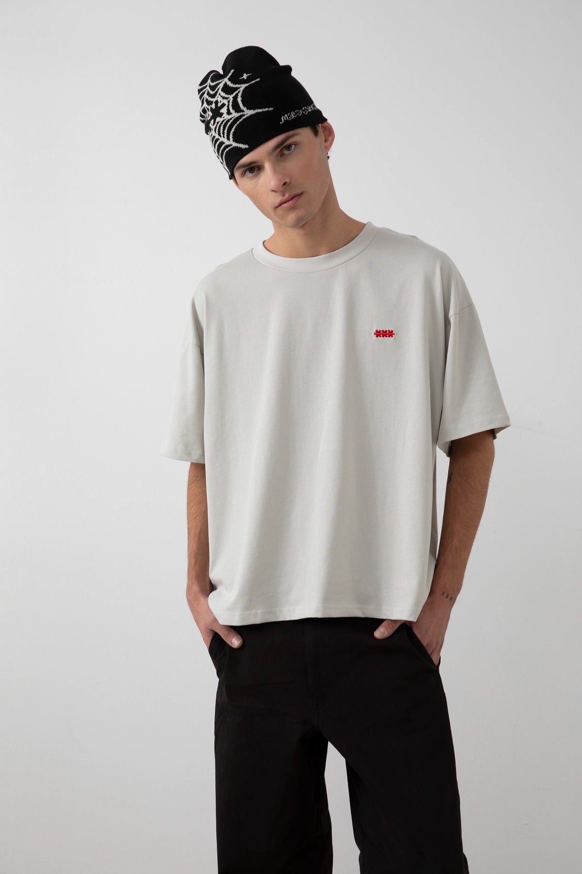 DAILY *** GRAY